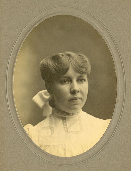 File:Portrait-WinnifredMayKline.jpg