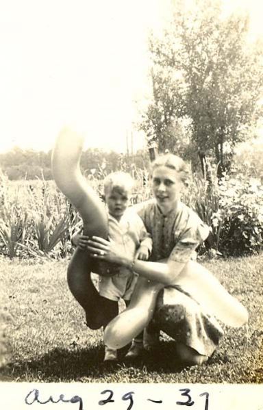 File:Ella Beals 1937 & nephew James L Beals.jpg